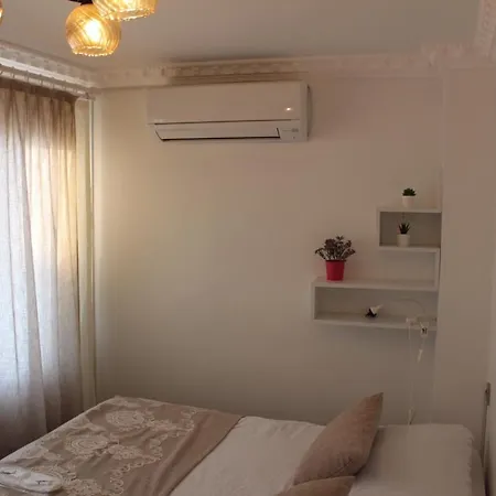 Silenos Boutique منزل للإقامة